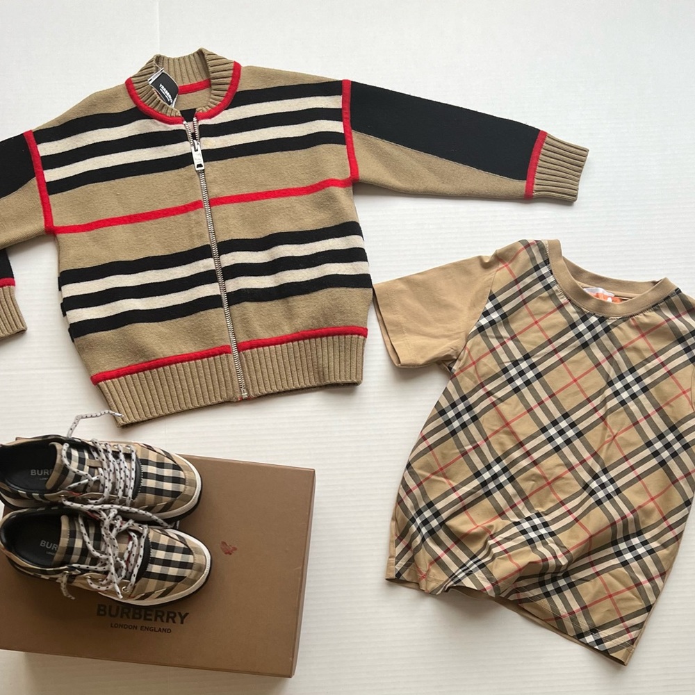 Burberry shoes with two tops